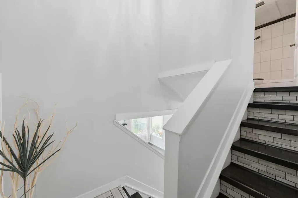 17 Abberfield Crescent NE Calgary AB T2A 6P4