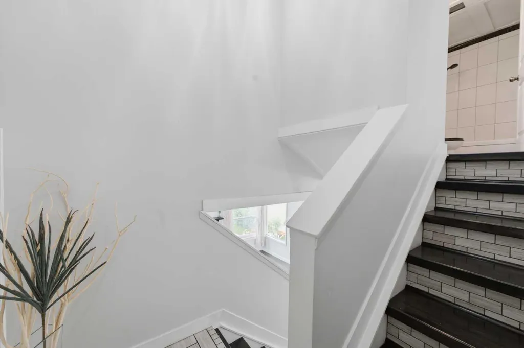 17 Abberfield Crescent NE Calgary AB T2A 6P4