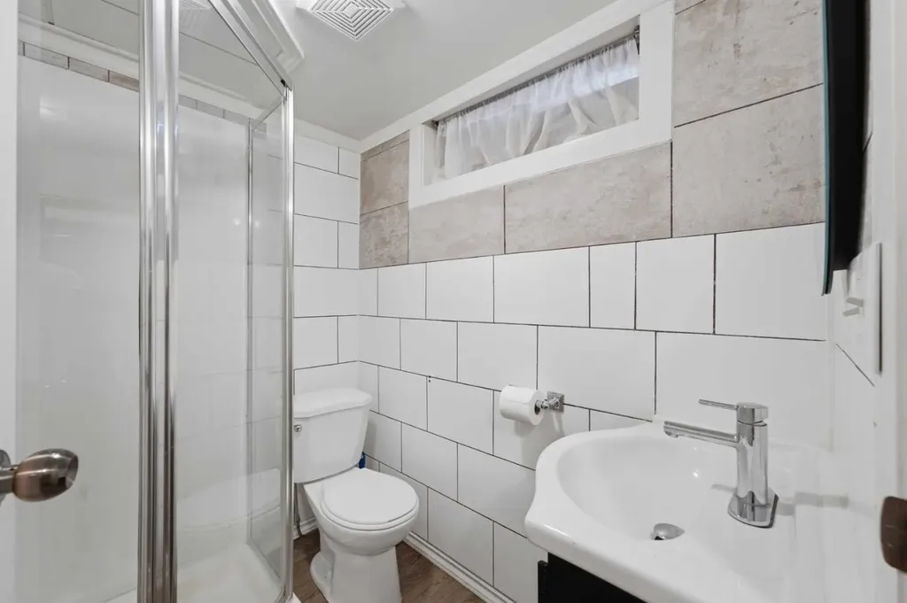 17 Abberfield Crescent NE Calgary AB T2A 6P4
