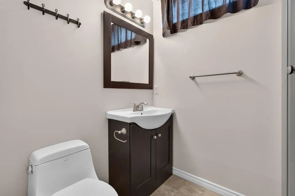 35 Penworth Place SE Calgary AB T2A4G4