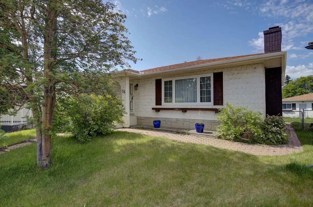 35 Penworth Place SE Calgary AB T2A4G4
