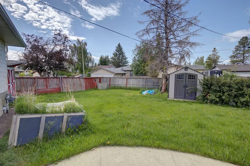 35 Penworth Place SE Calgary AB T2A4G4