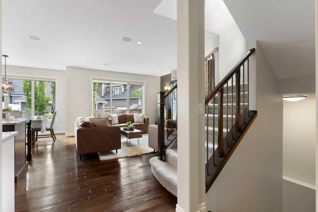 203 Cooperstown Lane SW Airdrie AB T4B 2L2
