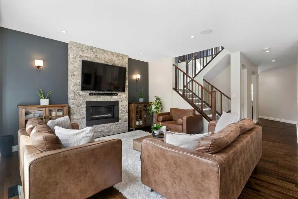 203 Cooperstown Lane SW Airdrie AB T4B 2L2