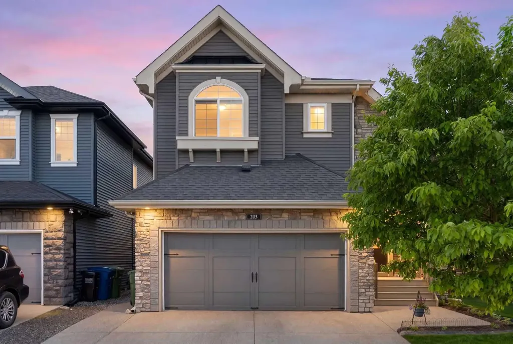203 Cooperstown Lane SW Airdrie AB T4B 2L2
