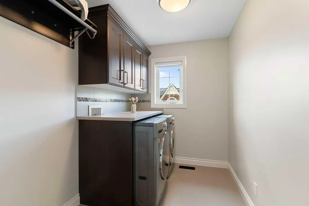 203 Cooperstown Lane SW Airdrie AB T4B 2L2