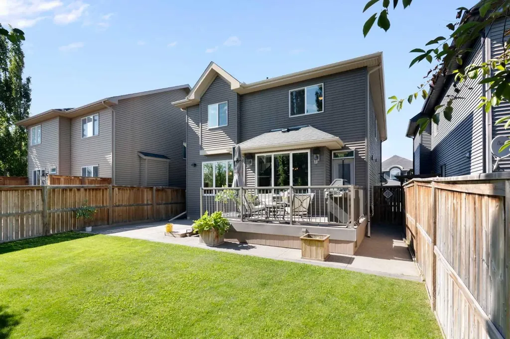 203 Cooperstown Lane SW Airdrie AB T4B 2L2