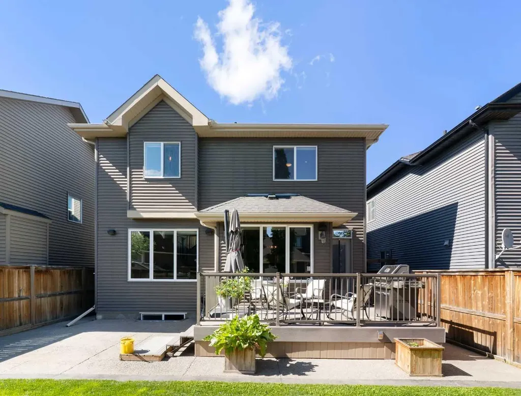 203 Cooperstown Lane SW Airdrie AB T4B 2L2