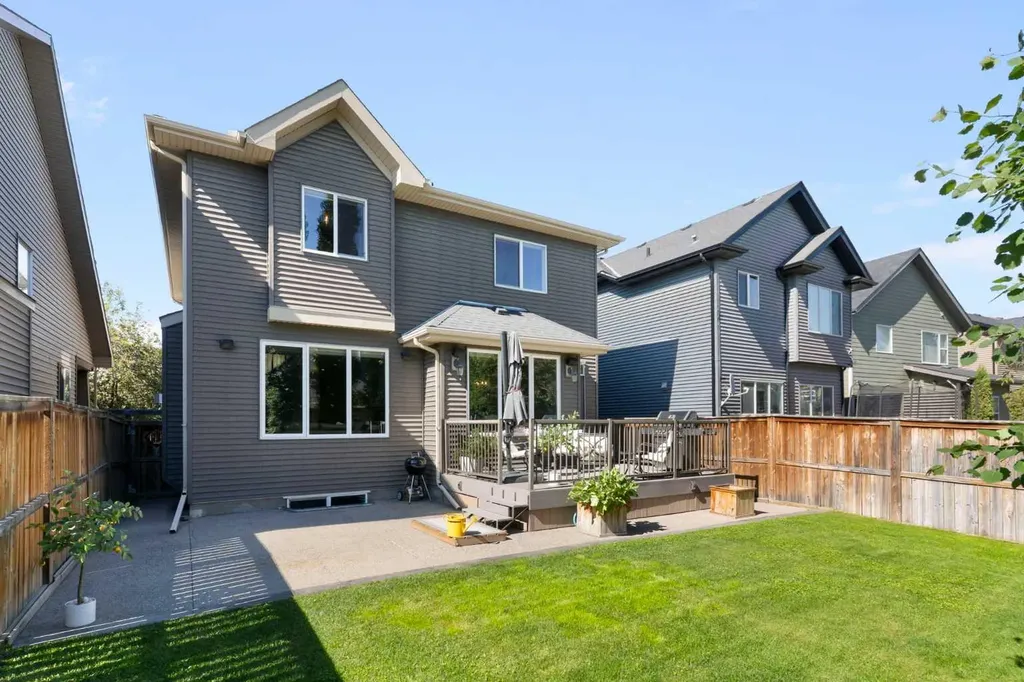 203 Cooperstown Lane SW Airdrie AB T4B 2L2