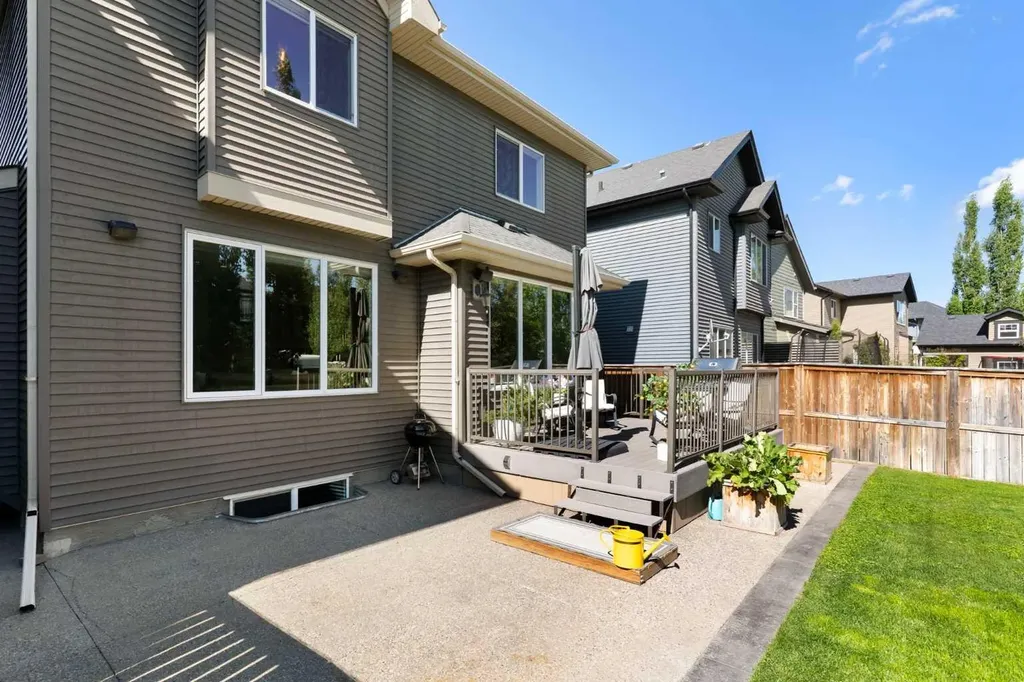 203 Cooperstown Lane SW Airdrie AB T4B 2L2