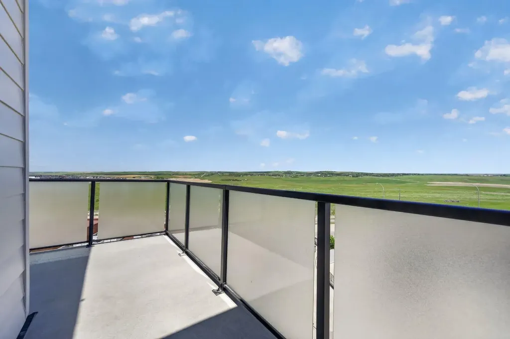 238 Sage Valley Common NW Calgary AB T3R 1X8