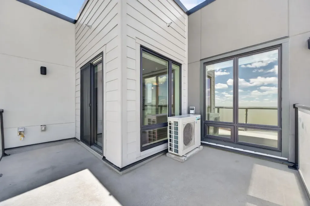 238 Sage Valley Common NW Calgary AB T3R 1X8