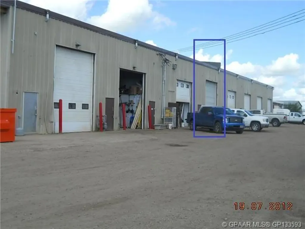 9507 113 Street Grande Prairie AB T8V 5L2