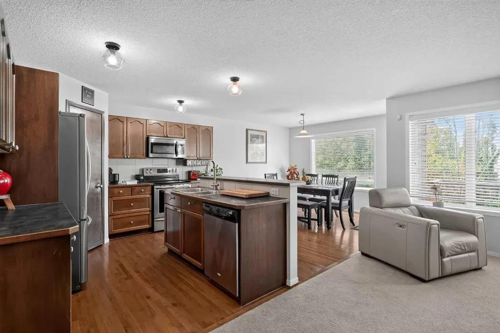 288 Evansbrooke Way NW Calgary AB T3P 1H2