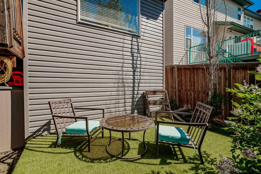 288 Evansbrooke Way NW Calgary AB T3P 1H2