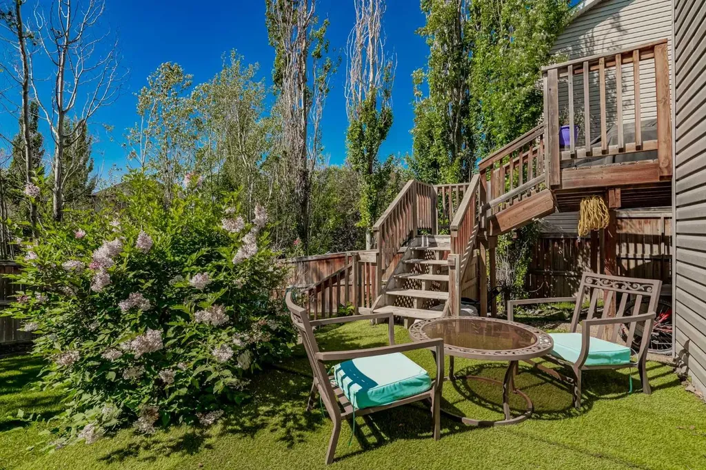 288 Evansbrooke Way NW Calgary AB T3P 1H2