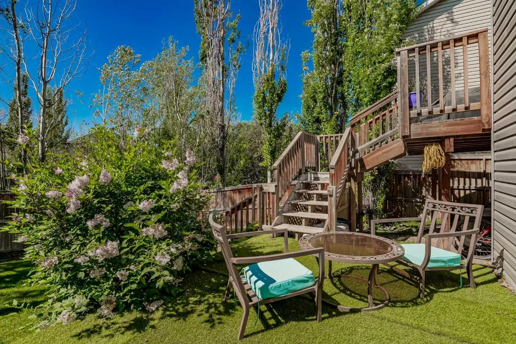 288 Evansbrooke Way NW Calgary AB T3P 1H2