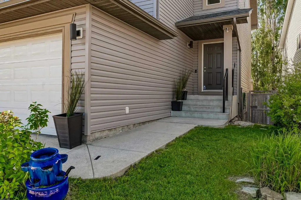 288 Evansbrooke Way NW Calgary AB T3P 1H2