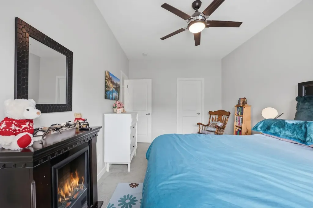 250 Fireside View Cochrane AB T4C2M2