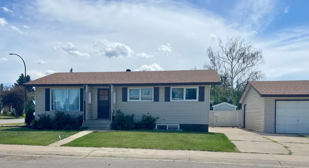 3420 Sylvan Road S Lethbridge AB T1J 3J7