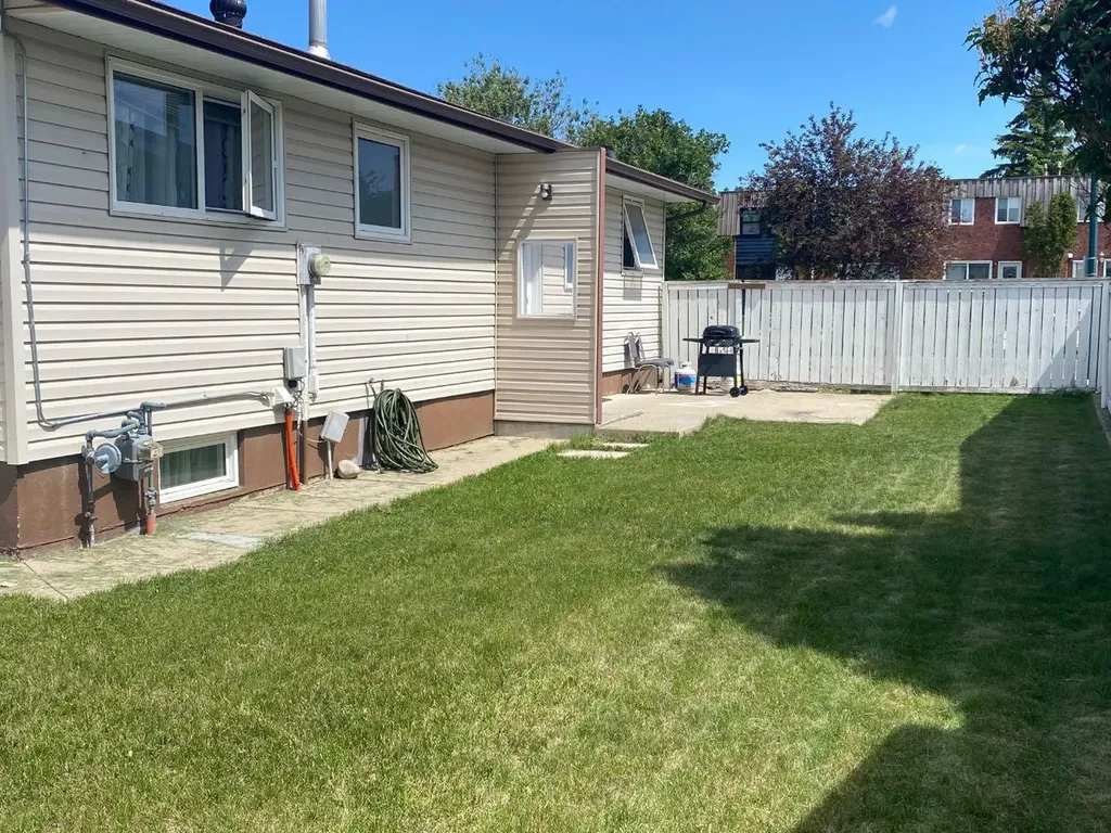 3420 Sylvan Road S Lethbridge AB T1J 3J7