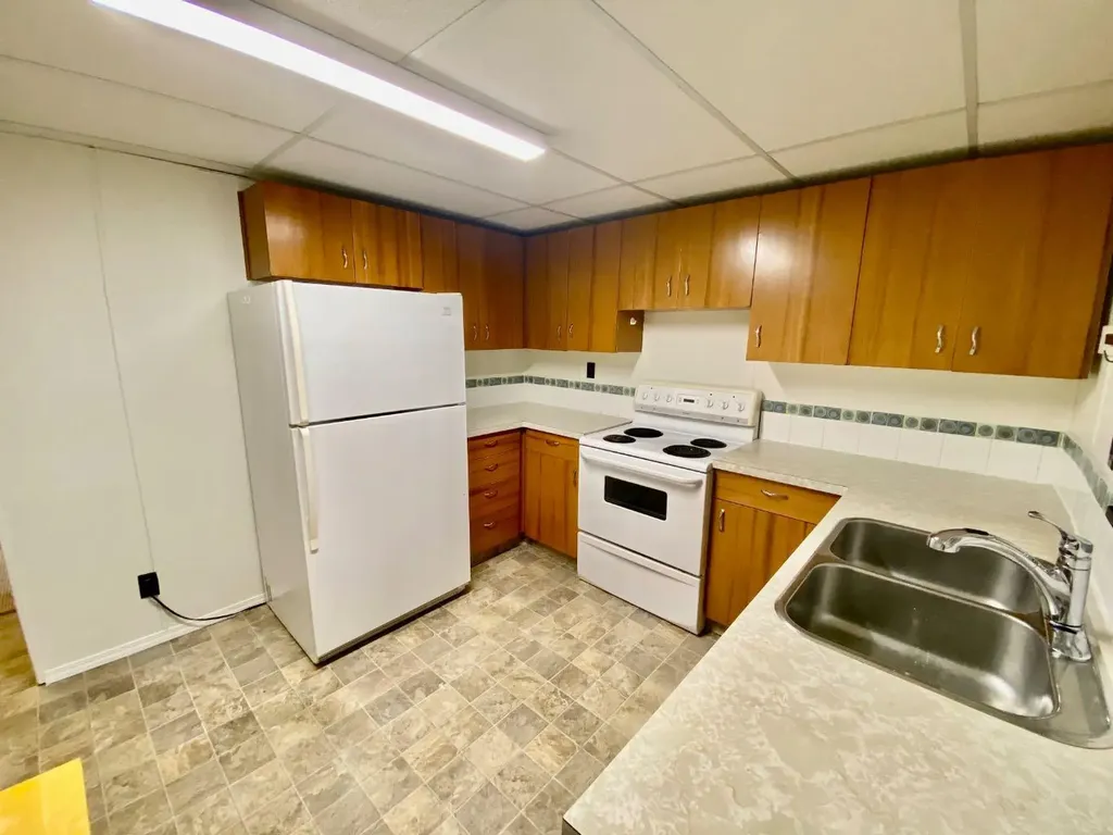 3420 Sylvan Road S Lethbridge AB T1J 3J7