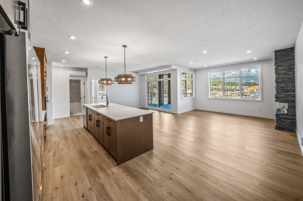 10 Cascade Ridge Canmore AB T1W 0K6