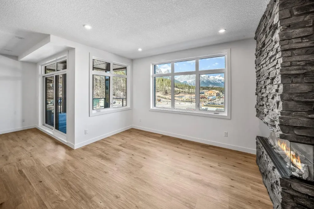 10 Cascade Ridge Canmore AB T1W 0K6