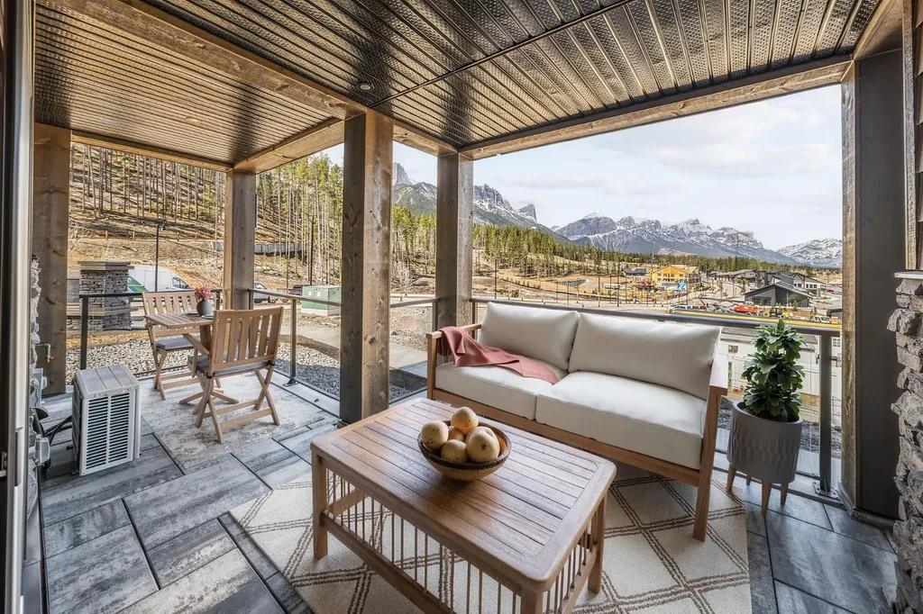 10 Cascade Ridge Canmore AB T1W 0K6