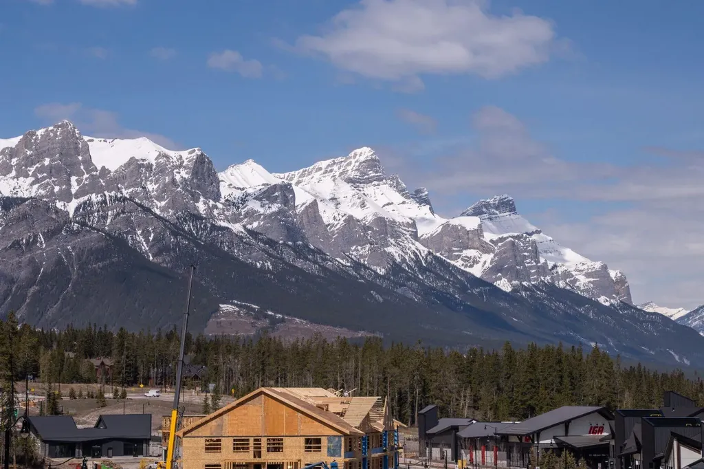 10 Cascade Ridge Canmore AB T1W 0K6