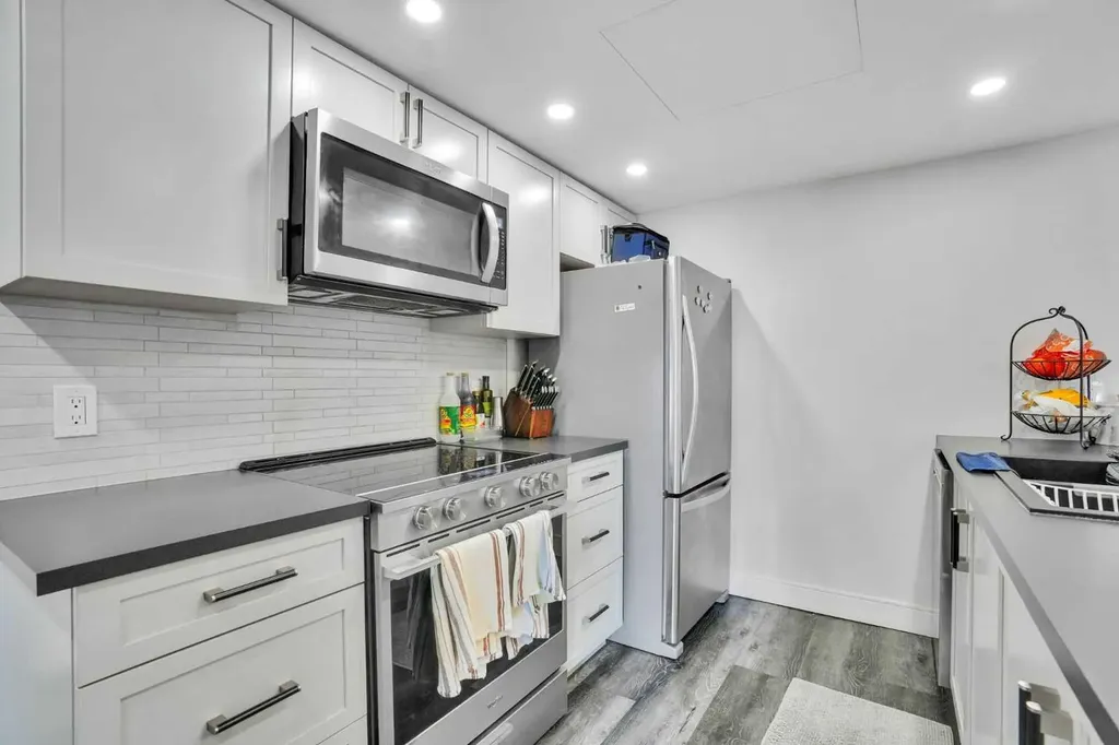 2011 University Drive NW Calgary AB T2N4T4