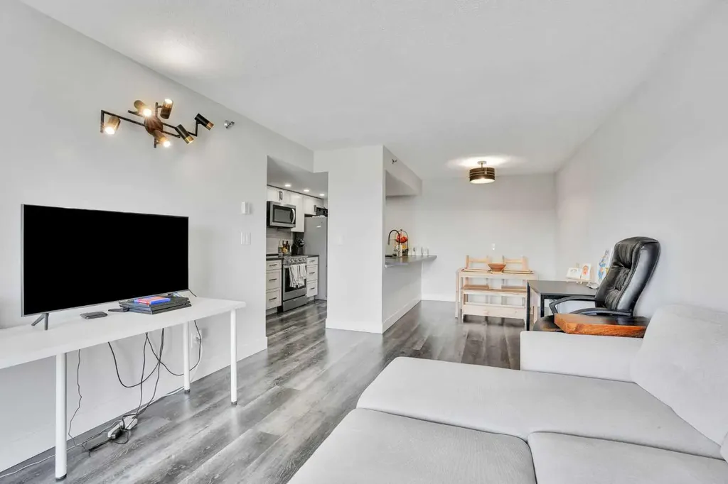 2011 University Drive NW Calgary AB T2N4T4