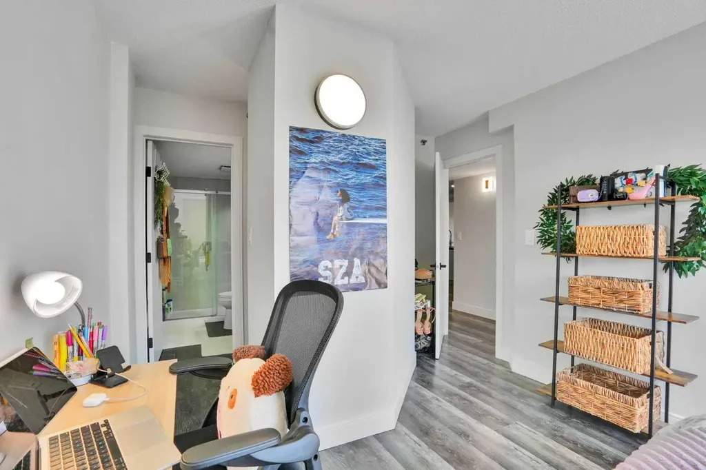 2011 University Drive NW Calgary AB T2N4T4