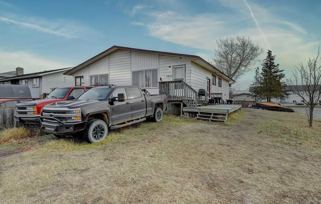 9809 98 Avenue Sexsmith AB T0H3C0