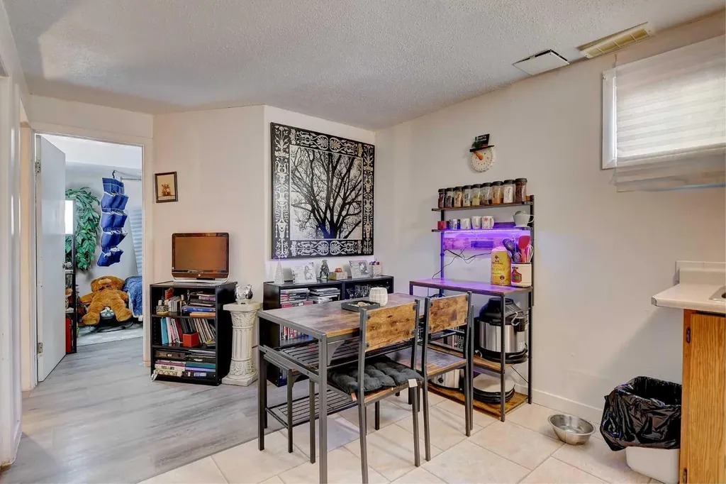 9809 98 Avenue Sexsmith AB T0H3C0