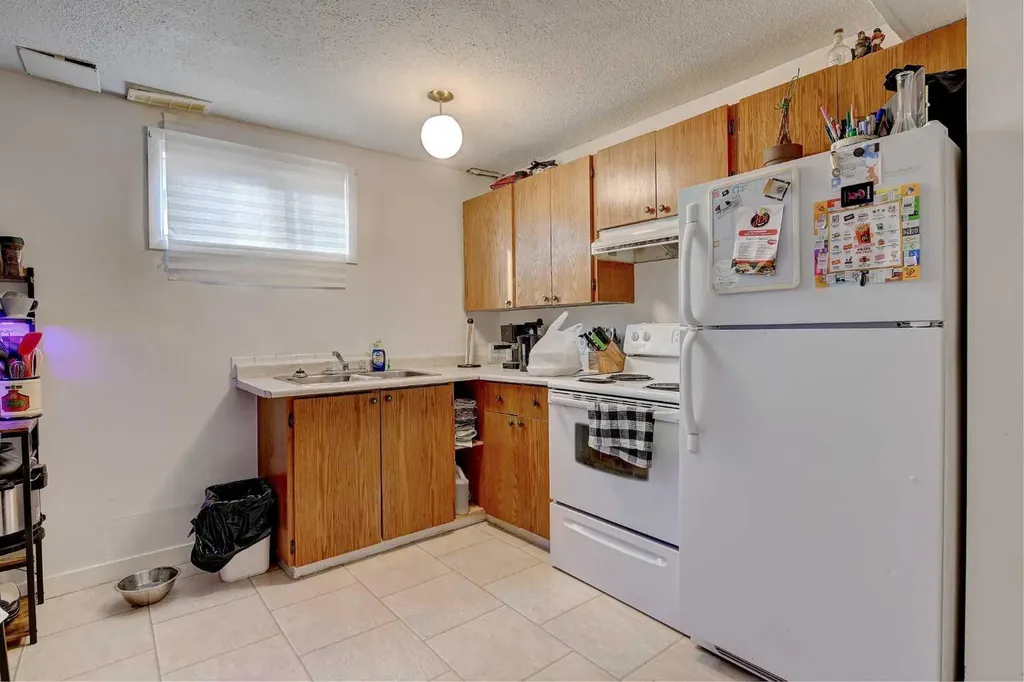 9809 98 Avenue Sexsmith AB T0H3C0