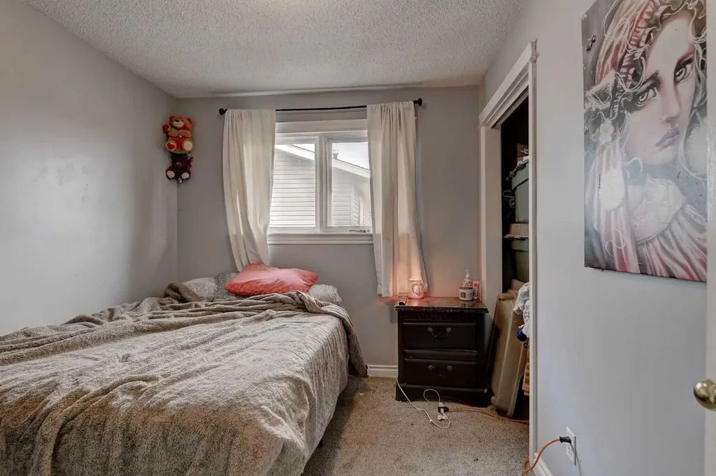 9809 98 Avenue Sexsmith AB T0H3C0