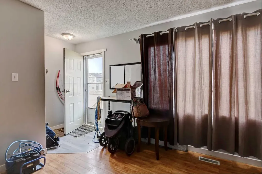 9809 98 Avenue Sexsmith AB T0H3C0