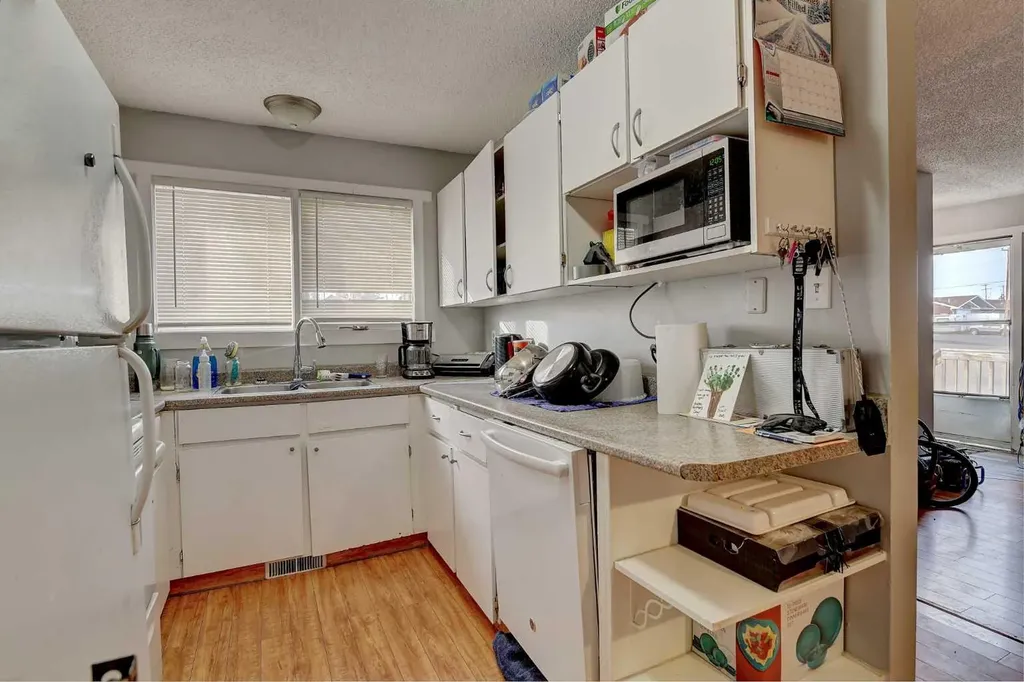 9809 98 Avenue Sexsmith AB T0H3C0