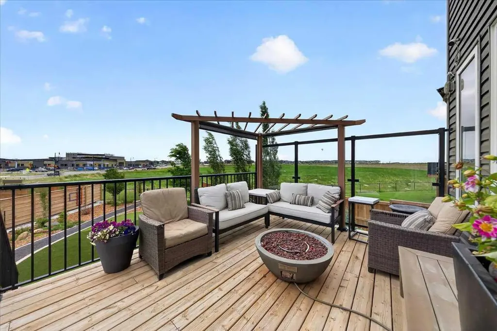 119 Dawson Harbour Court Chestermere AB T1X 1Z7