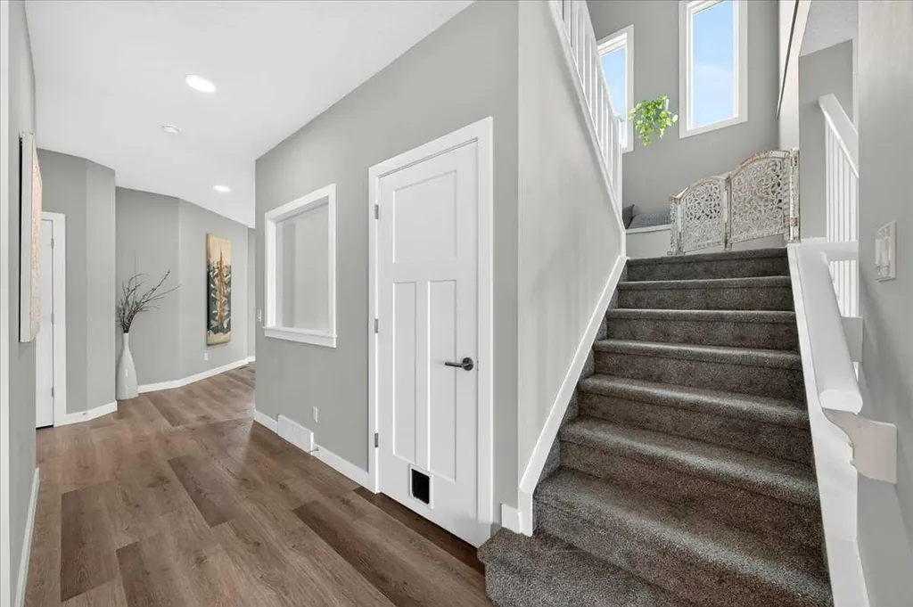 119 Dawson Harbour Court Chestermere AB T1X 1Z7