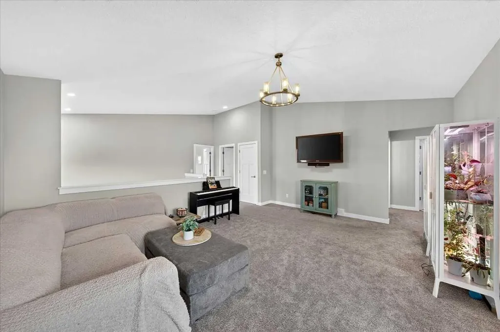 119 Dawson Harbour Court Chestermere AB T1X 1Z7