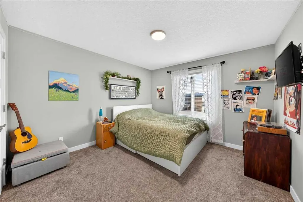 119 Dawson Harbour Court Chestermere AB T1X 1Z7