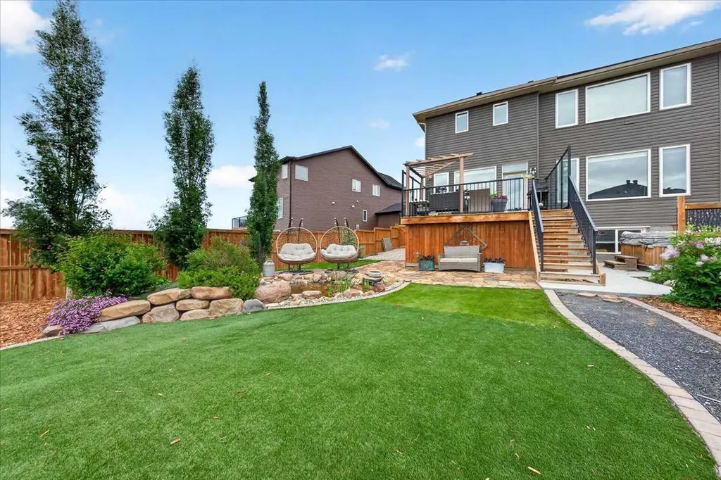 119 Dawson Harbour Court Chestermere AB T1X 1Z7