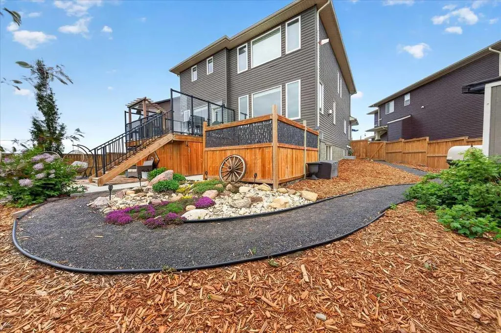 119 Dawson Harbour Court Chestermere AB T1X 1Z7