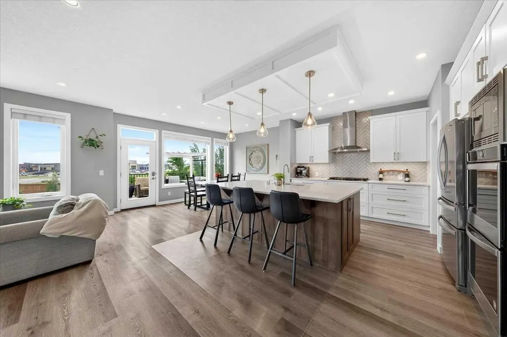 119 Dawson Harbour Court Chestermere AB T1X 1Z7