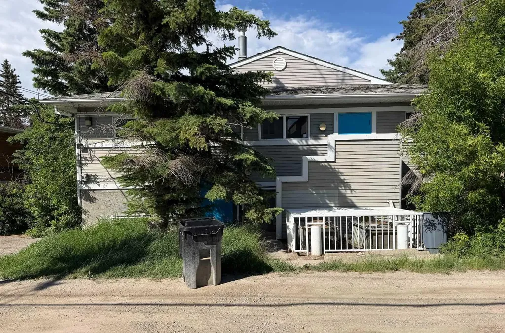 4131 Bow Trail SW Calgary AB T3C 2E9