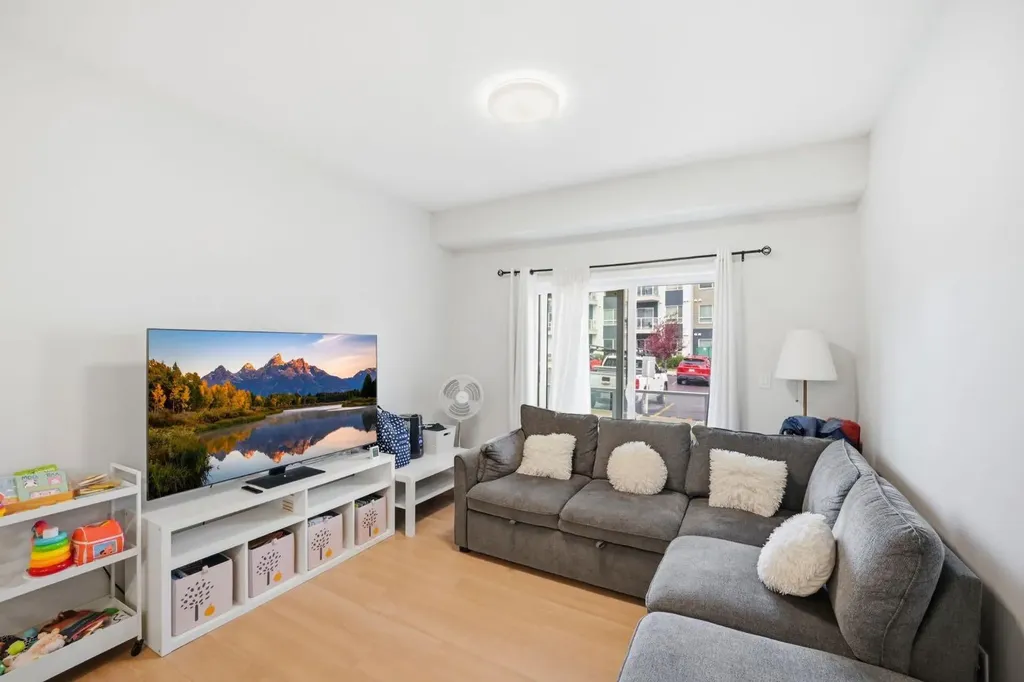 220 Seton Grove SE Calgary AB T3M3T1