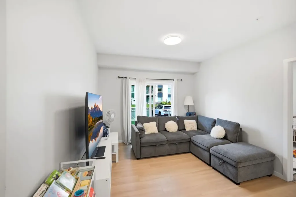 220 Seton Grove SE Calgary AB T3M3T1