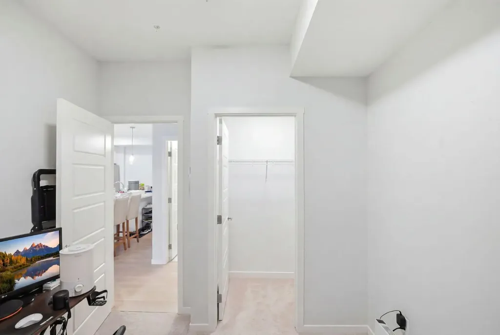 220 Seton Grove SE Calgary AB T3M3T1